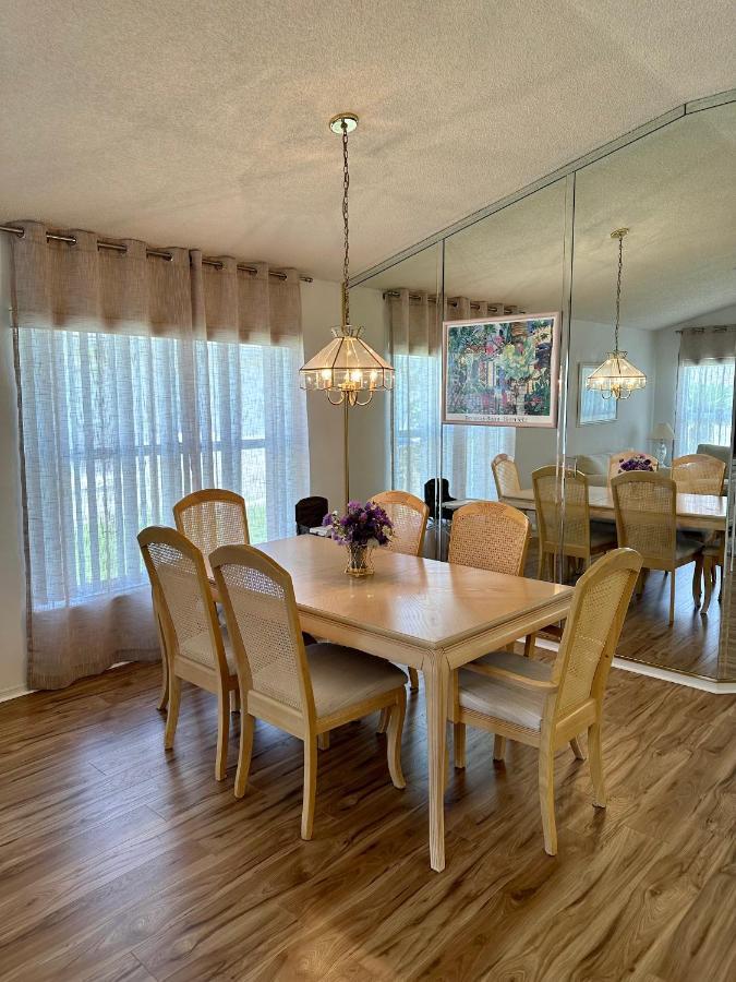 Private Pool With A Beautiful View Overlooking The Lake! Near Disney - Universal Kissimmee Exterior foto