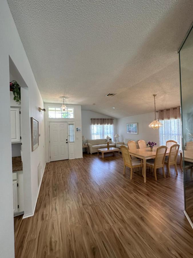 Private Pool With A Beautiful View Overlooking The Lake! Near Disney - Universal Kissimmee Exterior foto