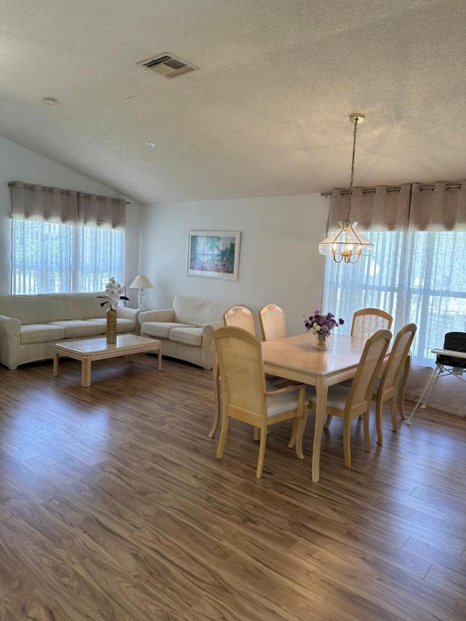 Private Pool With A Beautiful View Overlooking The Lake! Near Disney - Universal Kissimmee Exterior foto